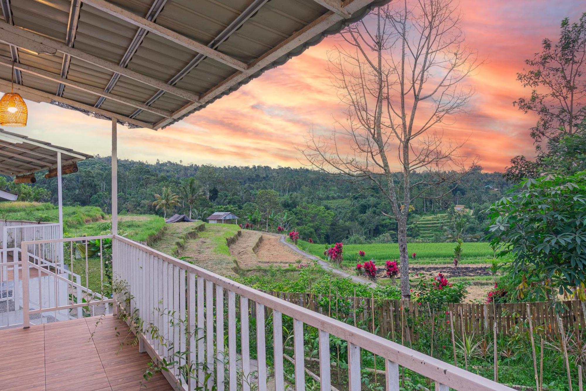 ג'טילווי Santya Loka Lodge & Twin Waterfall מראה חיצוני תמונה